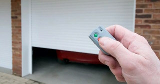 Купить автоматику для рулонных ворот Амурск, цена от 2760 руб.