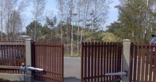Купить распашные ворота из штакетника Амурск, цена от 2760 руб.